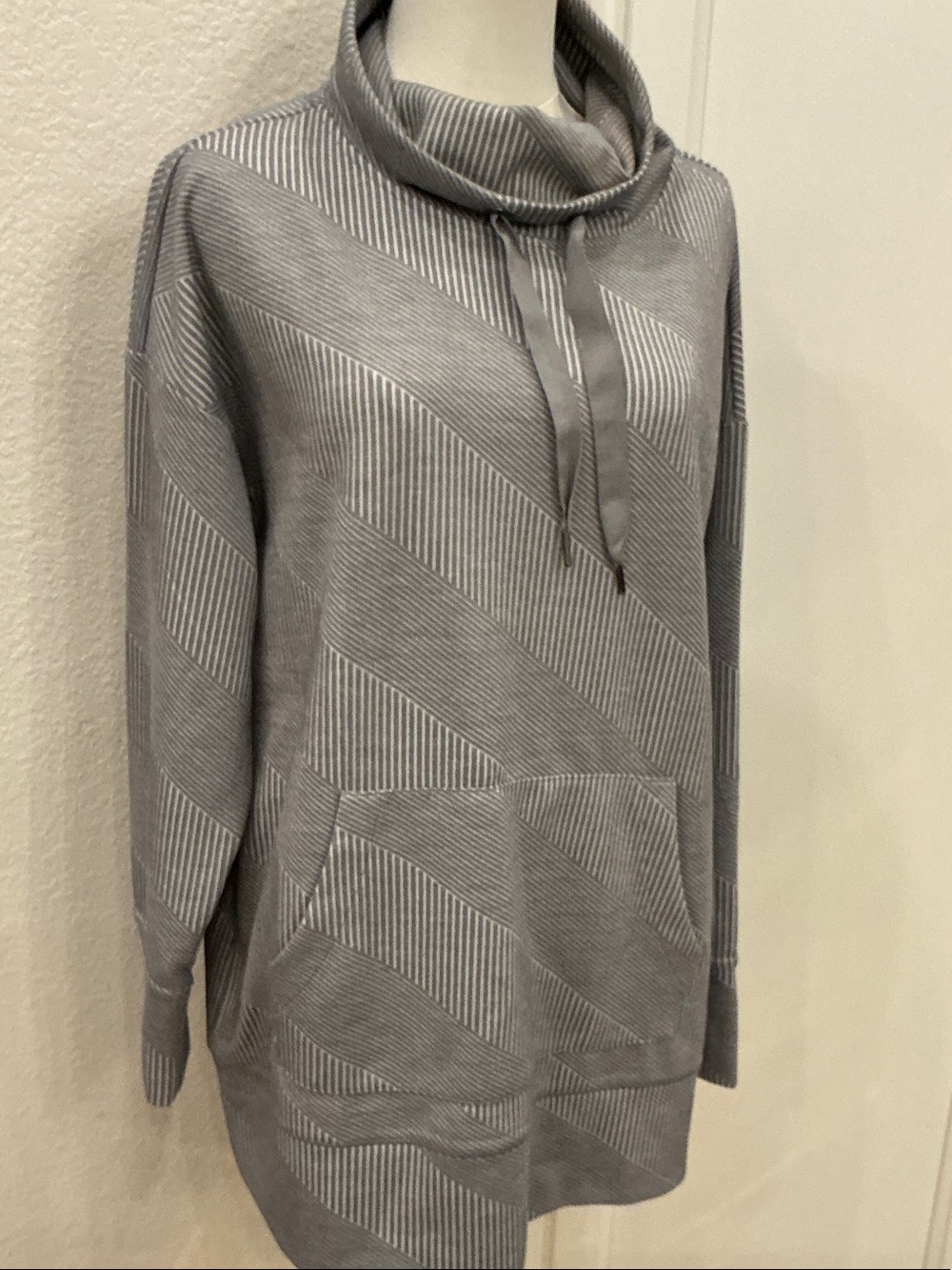 Free Country Gray Funnel Neck Drawstring Sweater